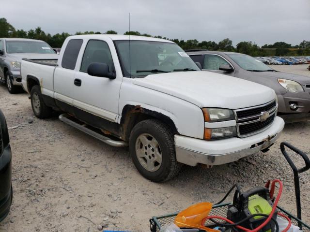 2GCEC19Z771122860 - 2007 CHEVROLET SILVERADO C1500 CLASSIC WHITE photo 4