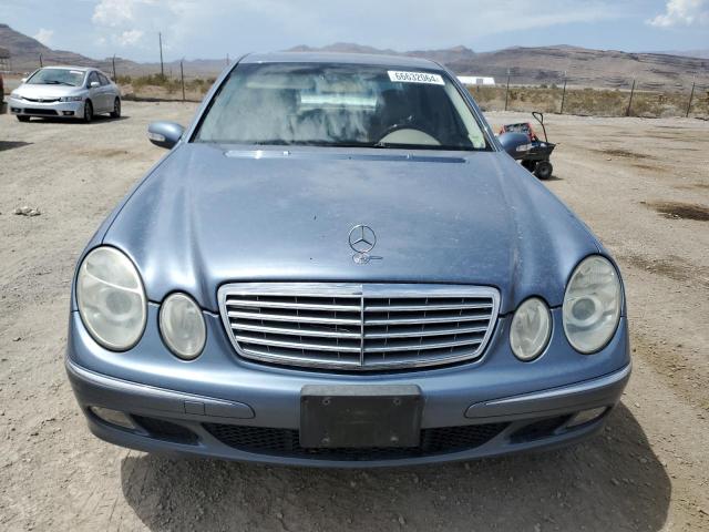 WDBUF65J25A625388 - 2005 MERCEDES-BENZ E 320 BLUE photo 5