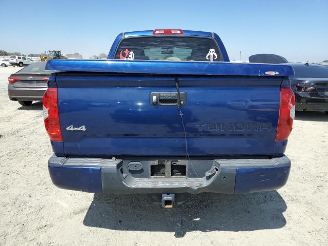 5TFAY5F17EX382164 - 2014 TOYOTA TUNDRA CREWMAX PLATINUM 蓝色 照片 6