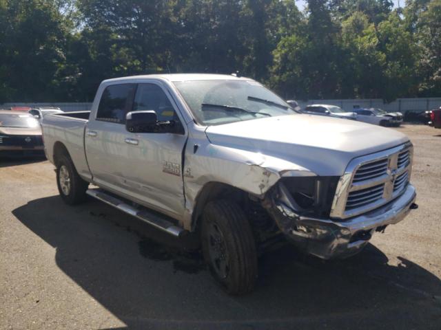 3C6UR5DL7HG584100 - 2017 RAM 2500 SLT Արծաթագույն լուսանկար 4