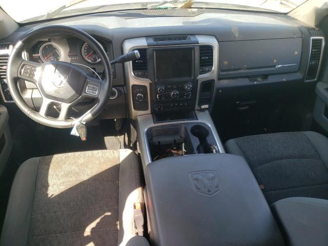 3C6UR5DL7HG584100 - 2017 RAM 2500 SLT Արծաթագույն լուսանկար 8