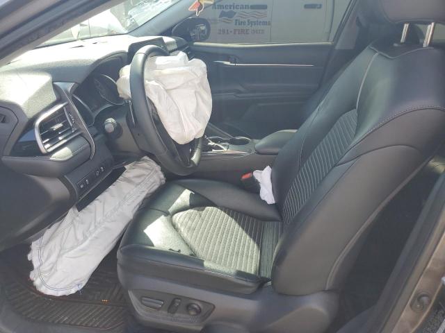 4T1T11AK0MU427950 - 2021 TOYOTA CAMRY SE GRAY photo 7