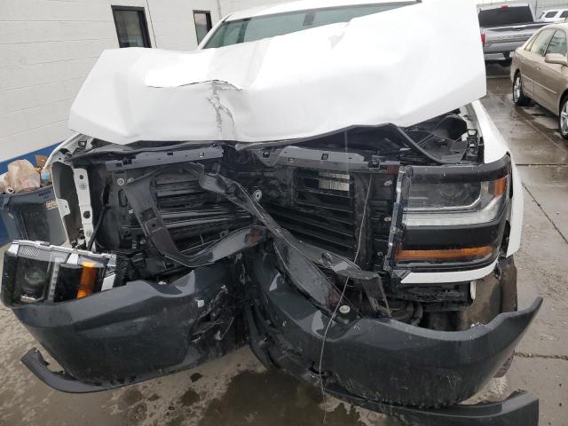 3GCUKNEC2JG372030 - 2018 CHEVROLET SILVERADO K1500 WHITE photo 5