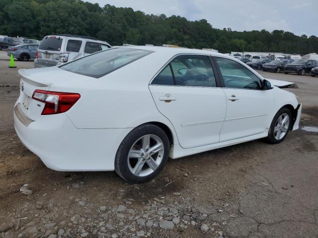 4T1BF1FK7DU658026 - 2013 TOYOTA CAMRY L WHITE photo 3