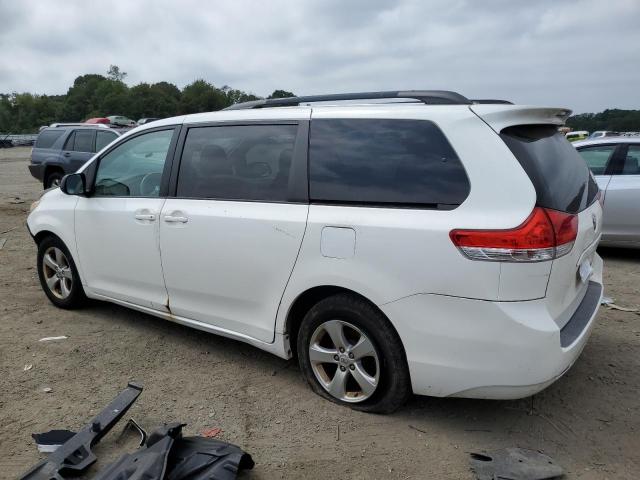 5TDKK3DC3BS017352 - 2011 TOYOTA SIENNA LE WHITE photo 2