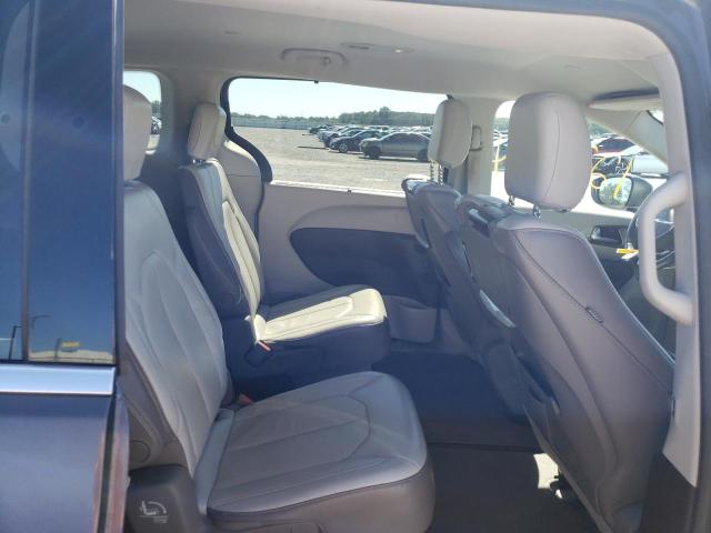 2C4RC1EG2HR653697 - 2017 CHRYSLER PACIFICA TOURING L PLUS CHARCOAL photo 11