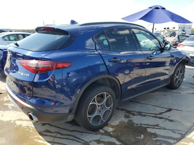 ZASFAKPN0J7B77684 - 2018 ALFA ROMEO STELVIO SPORT ლურჯი ფოტო 3