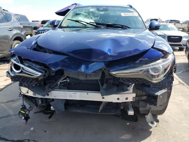 ZASFAKPN0J7B77684 - 2018 ALFA ROMEO STELVIO SPORT ლურჯი ფოტო 5