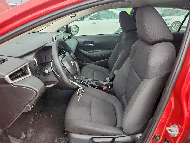 5YFEPMAE5MP255001 - 2021 TOYOTA COROLLA LE Rot Foto 7