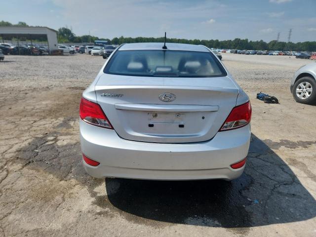 KMHCT4AE6GU960864 - 2016 HYUNDAI ACCENT SE SILVER photo 6