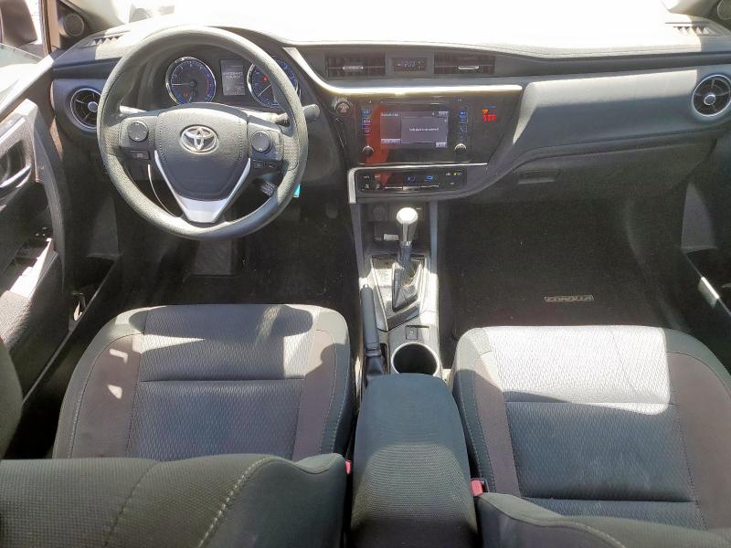 2T1BURHEXJC087947 - 2018 TOYOTA COROLLA L 银色 照片 8