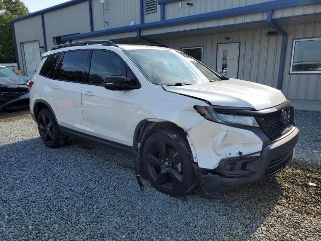 5FNYF8H00LB001109 - 2020 HONDA PASSPORT ELITE WHITE photo 4