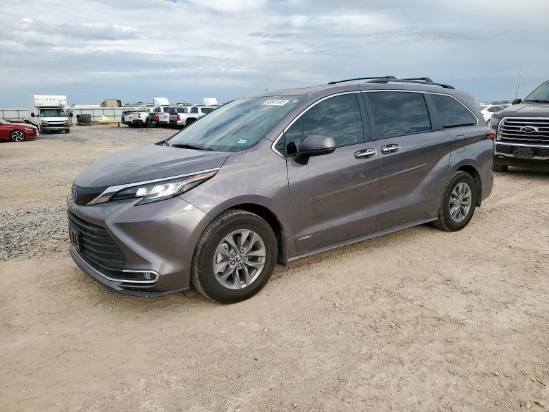 2021 TOYOTA SIENNA XLE, 