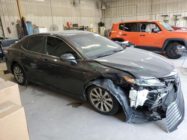 4T1B11HKXJU650199 - 2018 TOYOTA CAMRY L GRAY photo 4