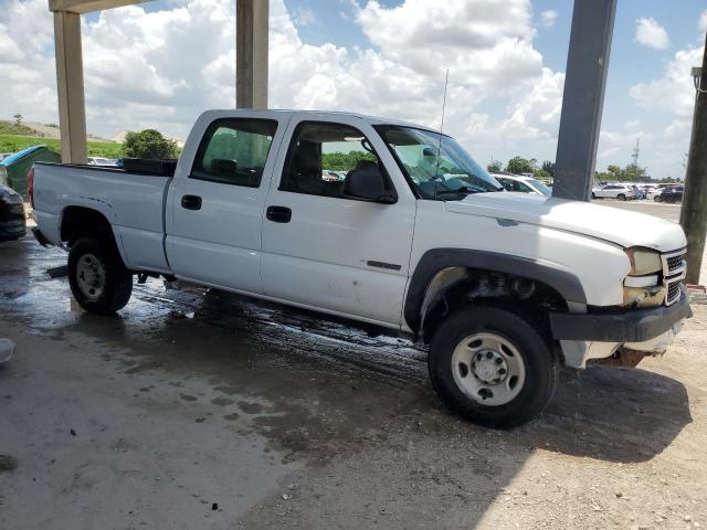 1GCHC23U36F259950 - 2006 CHEVROLET SILVERADO C2500 HEAVY DUTY WHITE photo 4