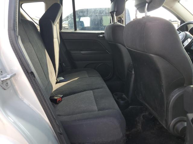 1J4NF1FB6BD231851 - 2011 JEEP COMPASS SPORT 银色 照片 10