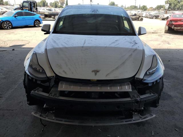5YJYGDEE8MF074719 - 2021 TESLA MODEL Y 白色 照片 5