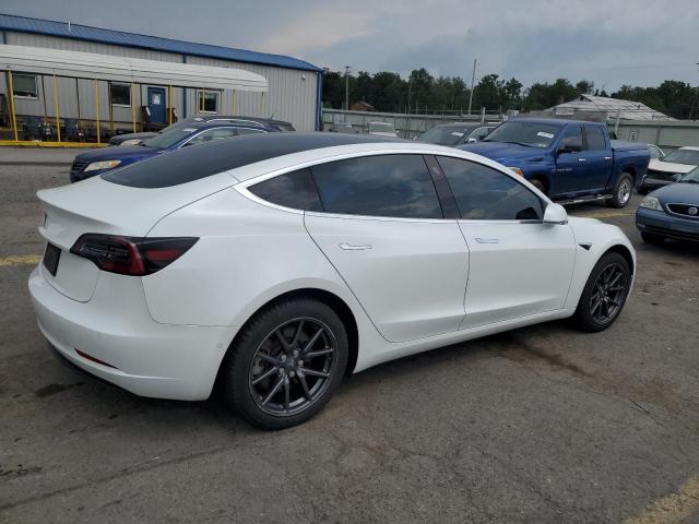 5YJ3E1EA2KF397009 - 2019 TESLA MODEL 3 Білий фото 3