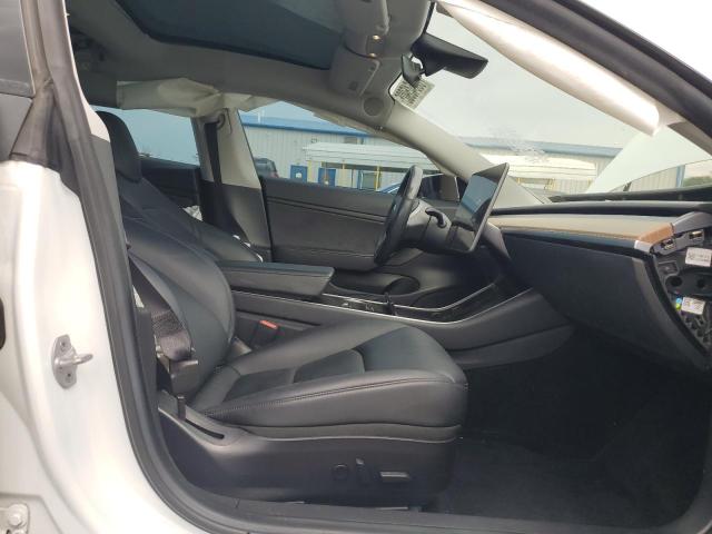 5YJ3E1EA2KF397009 - 2019 TESLA MODEL 3 Білий фото 7