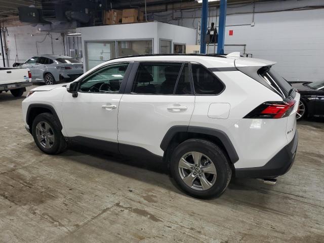2T3P1RFV8RW463774 - 2024 TOYOTA RAV4 XLE თეთრი ფოტო 2