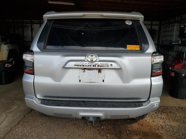 JTEBU5JR2K5655494 - 2019 TOYOTA 4RUNNER SR5/SR5 PREMIUM Srebrny zdjęcie 6