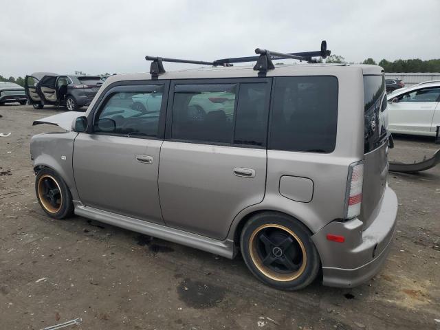 JTLKT324040156731 - 2004 TOYOTA SCION XB SILVER photo 2