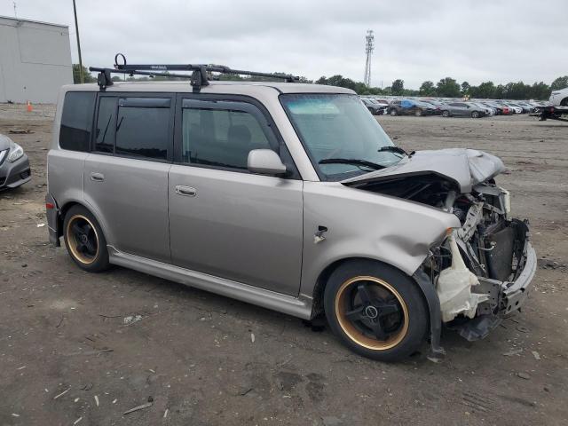 JTLKT324040156731 - 2004 TOYOTA SCION XB SILVER photo 4