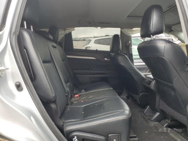 5TDJZRFH2JS561326 - 2018 TOYOTA HIGHLANDER SE Gümüş foto 11