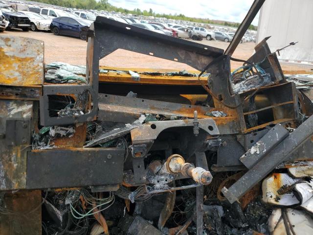 3FCNF53S4YJA01774 - 2000 ITAS CAMPER SUPER DUTY STRIPPED CHASSIS BURN photo 8