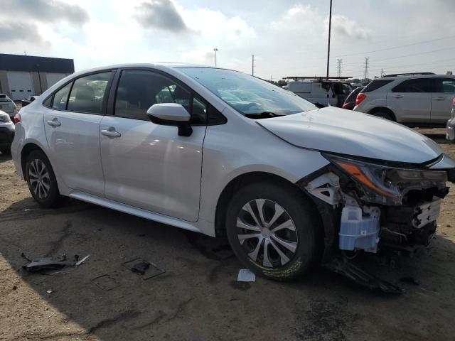 JTDEAMDE4NJ038378 - 2022 TOYOTA COROLLA LE WHITE photo 4