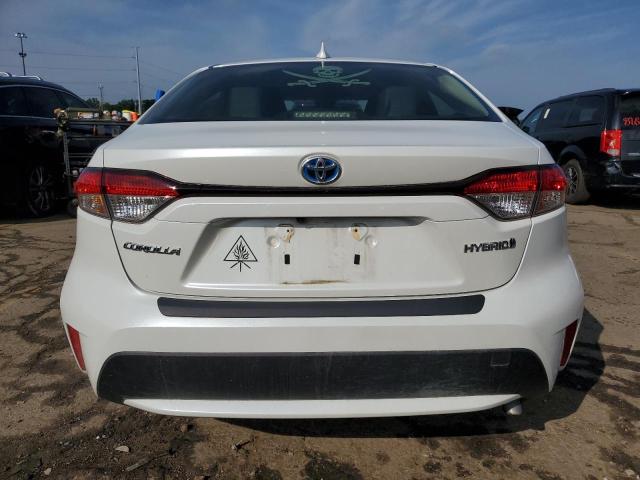 JTDEAMDE4NJ038378 - 2022 TOYOTA COROLLA LE WHITE photo 6