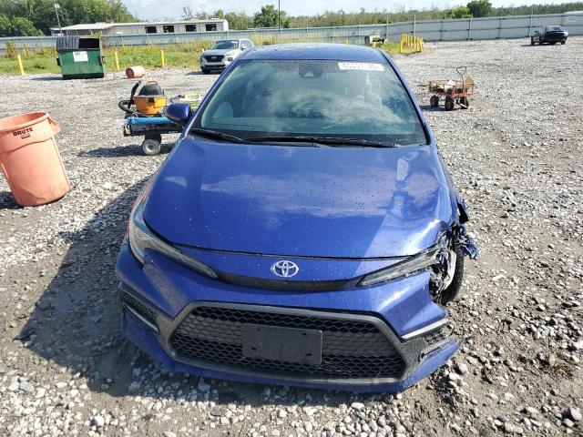 5YFS4MCE1MP068539 - 2021 TOYOTA COROLLA SE BLUE photo 5