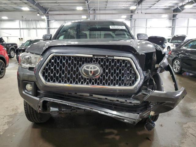 3TMCZ5AN2KM211887 - 2019 TOYOTA TACOMA DOUBLE CAB Сұр фото 5