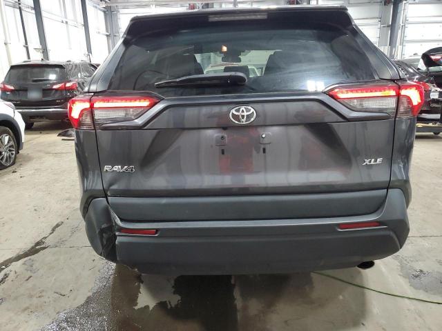 2T3W1RFV8MC101160 - 2021 TOYOTA RAV4 XLE GRAY photo 6