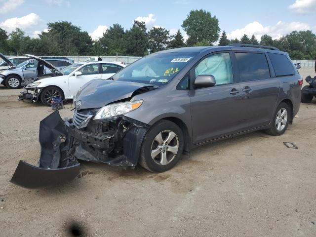 2016 TOYOTA SIENNA LE, 