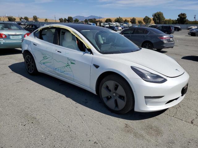 5YJ3E1EA5NF153262 - 2022 TESLA MODEL 3 WHITE photo 4