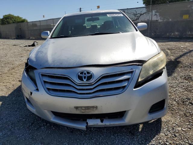 4T1BF3EKXAU093280 - 2010 TOYOTA CAMRY BASE Күміс фото 5