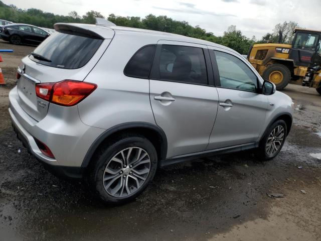 JA4AR3AU6KU023298 - 2019 MITSUBISHI OUTLANDER ES SILVER photo 3