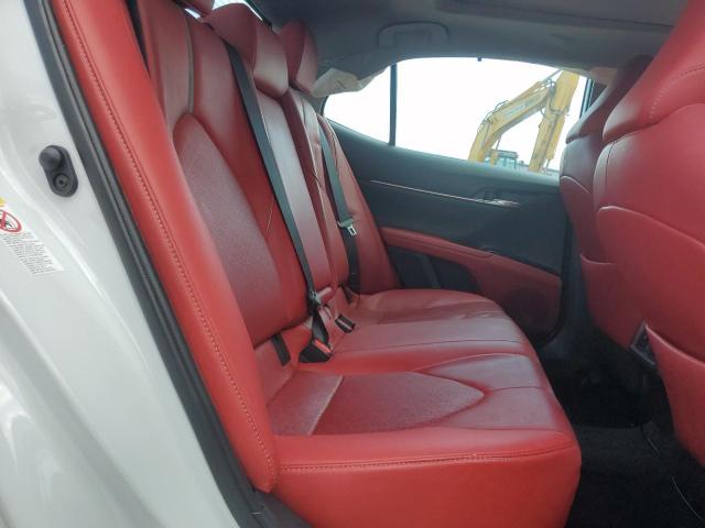 4T1B61HK1KU220130 - 2019 TOYOTA CAMRY XSE თეთრი ფოტო 10