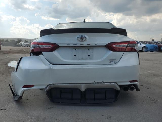 4T1B61HK1KU220130 - 2019 TOYOTA CAMRY XSE თეთრი ფოტო 6