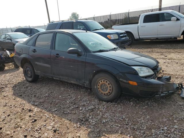 1FAHP34N07W335424 - 2007 FORD FOCUS ZX4 BLACK photo 4