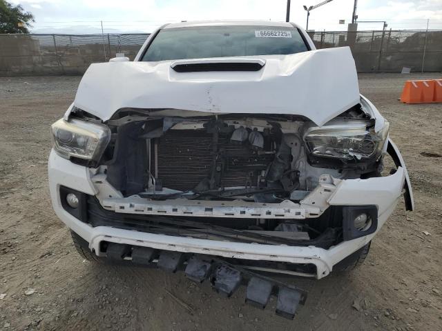 3TMAZ5CN2HM041916 - 2017 TOYOTA TACOMA DOUBLE CAB أبيض صورة 5