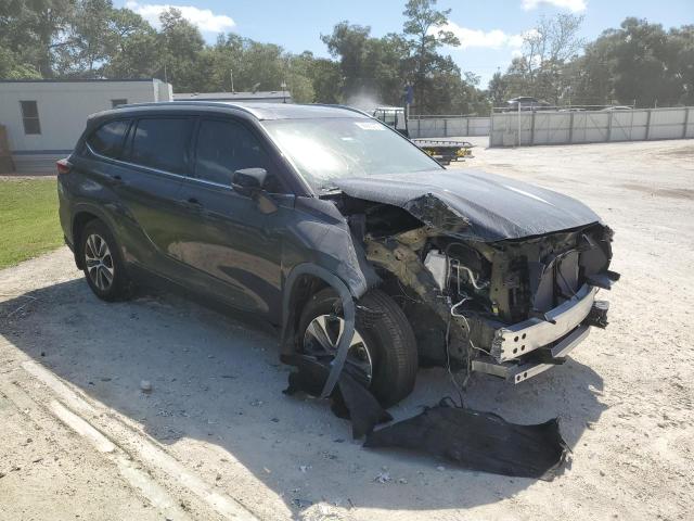 5TDGZRAH8NS540911 - 2022 TOYOTA HIGHLANDER XLE BLACK photo 4