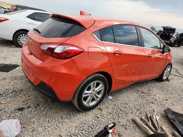 3G1BE6SM3JS638579 - 2018 CHEVROLET CRUZE LT برتقالي صورة 3