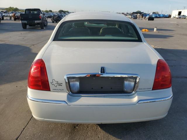 1LNHM82V06Y619380 - 2006 LINCOLN TOWN CAR SIGNATURE LIMITED WHITE photo 6