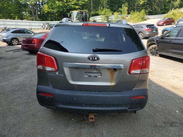 5XYKTCA62DG312227 - 2013 KIA SORENTO LX GRAY photo 6