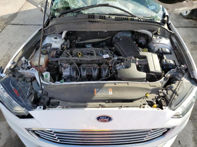 3FA6P0H7XHR214373 - 2017 FORD FUSION SE WHITE photo 11