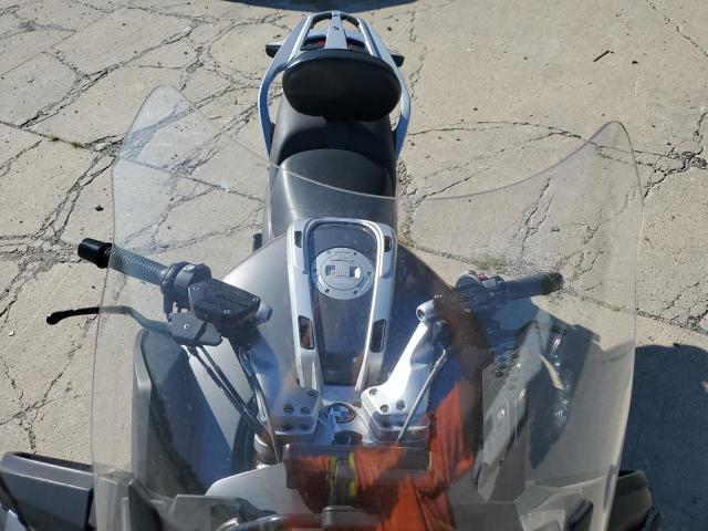 WB1044005DZW21874 - 2013 BMW R1200 RT SILVER photo 5