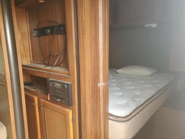 5SFEB3228FE288665 - 2015 HEARTLAND TRAIL RUNN თაფლისფერი ფოტო 5