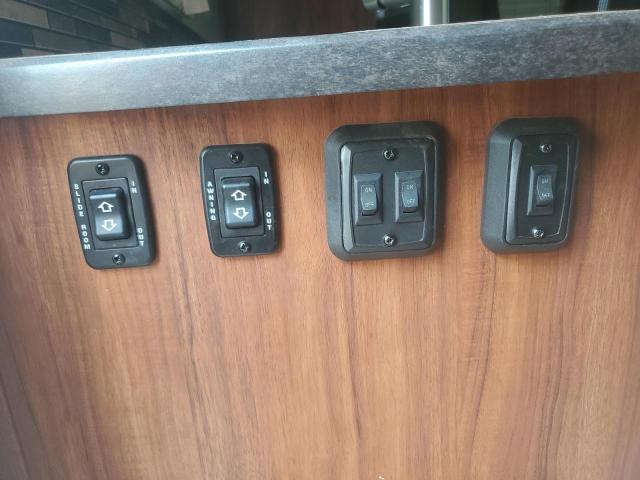 5SFEB3228FE288665 - 2015 HEARTLAND TRAIL RUNN თაფლისფერი ფოტო 8